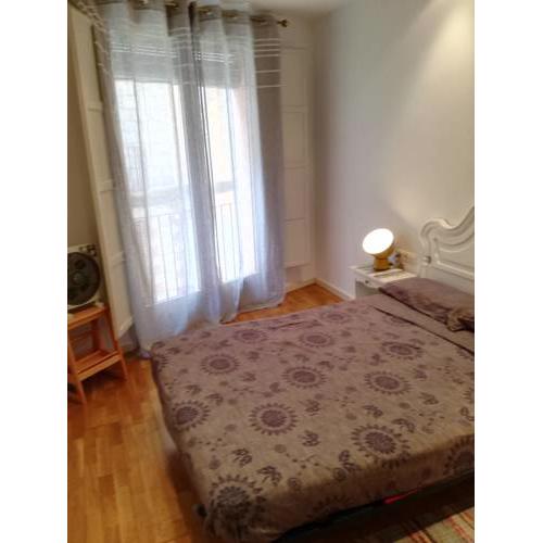 Cozy double room in Old Town of Girona
