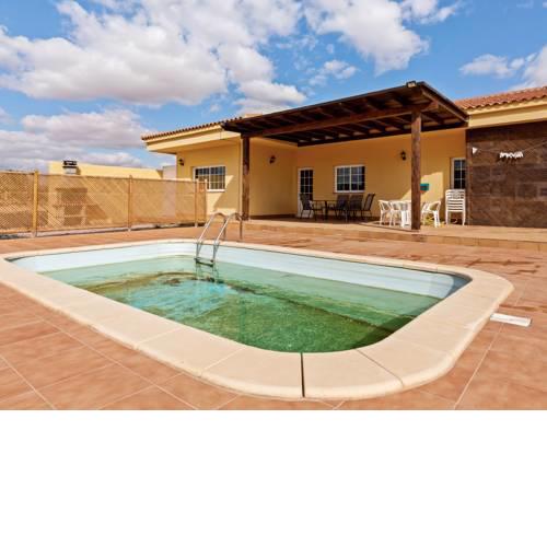 Cozy Farmhouse in Tuineje with Private Swimming Pool