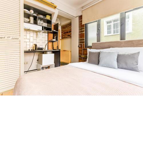 Cozy Flat 500 m Away From Istiklal Street