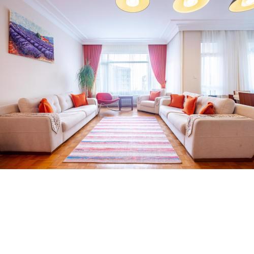 Cozy Flat Near Bagdat Street in Suadiye