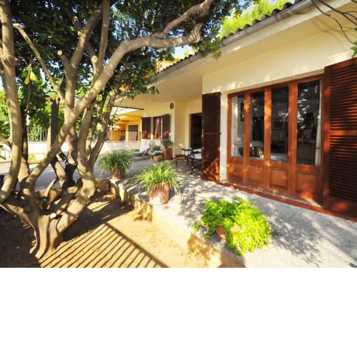 Cozy Holiday Home in Alcudia with Fireplace