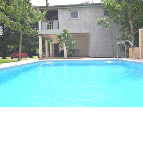 Cozy Holiday Home in Banjole with Swimming Pool