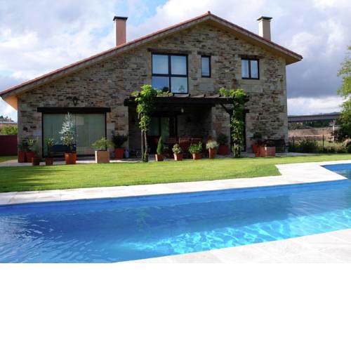 Cozy Holiday Home in Costoia with Private Pool