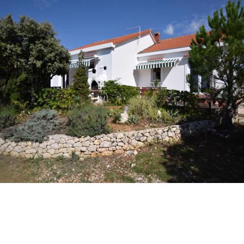 Cozy Holiday Home in Mandre Croatia with Terrace