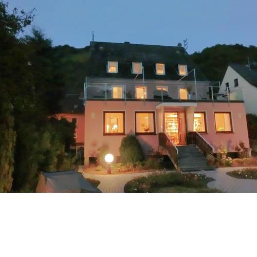 Cozy Holiday Home in Sankt Goarshausen near River Rhine