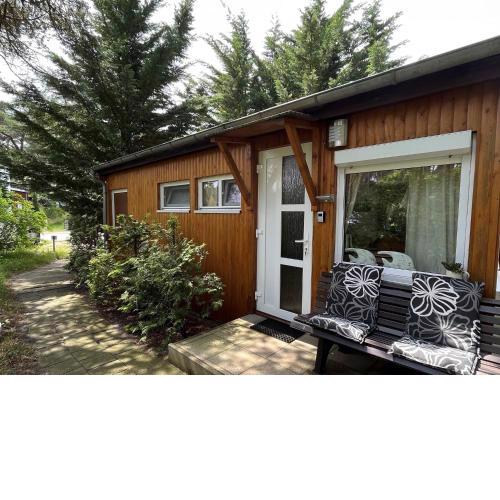 Cozy holiday home on Rügen with direct access to the beach