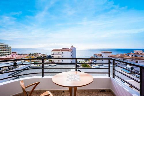 Cozy ocean view suite