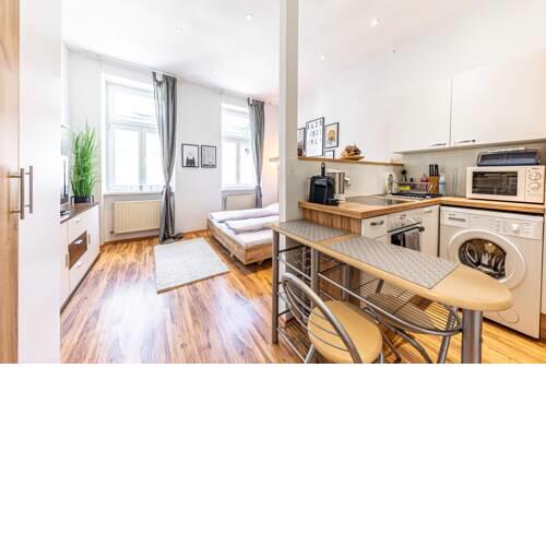 COZY + TRENDY by JR City Apartments