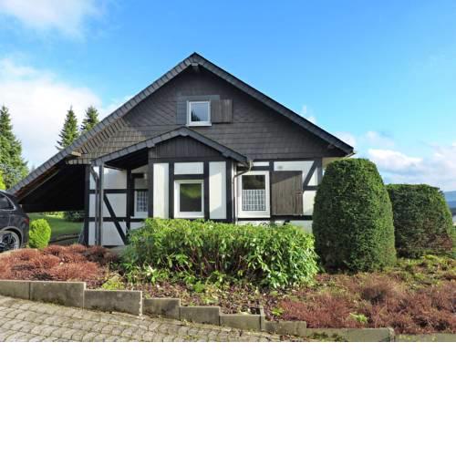 Cozy Vacation Home in Neuastenberg with Private Garden