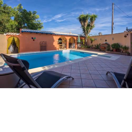 Cozy villa with own pool just outside Fuengirola
