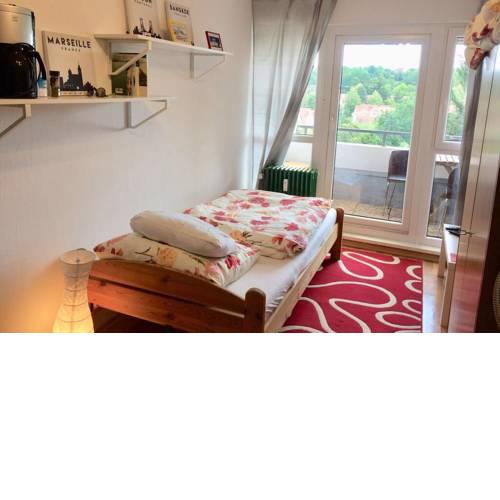 Cozy,next to Uni,near old town-WIFI,Parking,TV