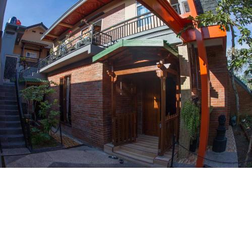 Crown Guest House