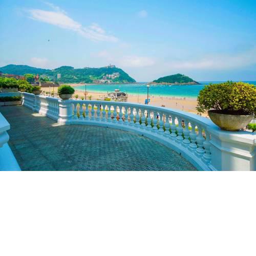 Crown of la Concha Beach