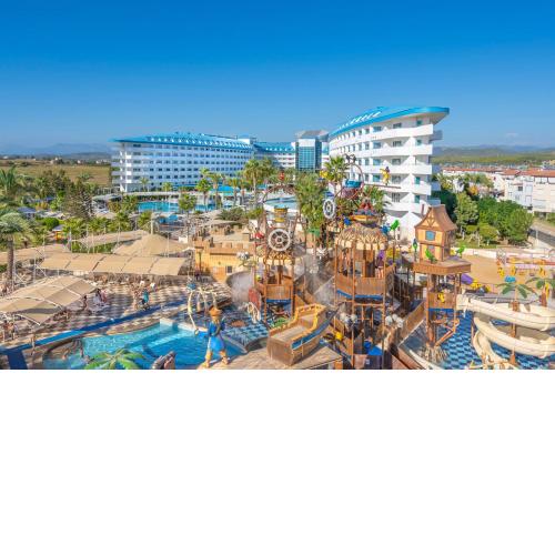 Crystal Admiral Resort Suites & Spa - Ultimate All Inclusive
