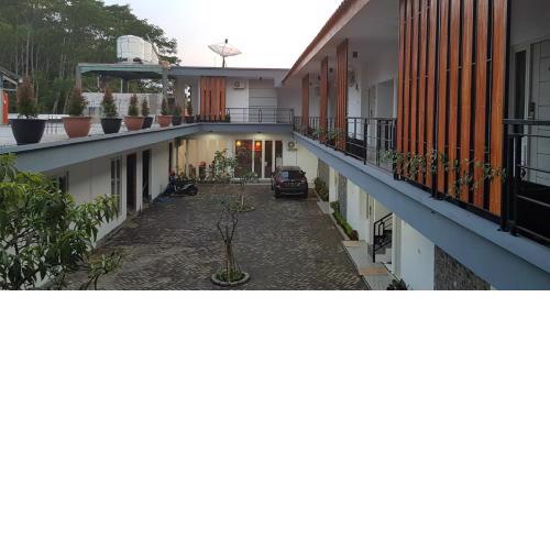 crystal inn