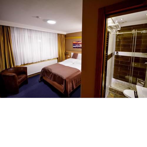 C&S Hotel