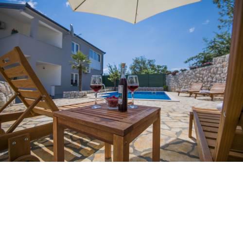 ctim227/Modern holiday home with private pool