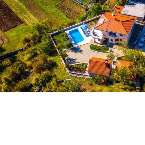 ctim247/Holiday house with private pool