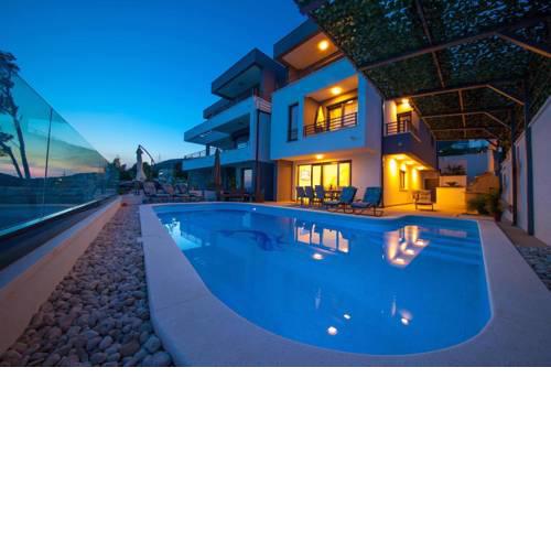 ctma128/Newly built, modern and beautiful villa with private pool