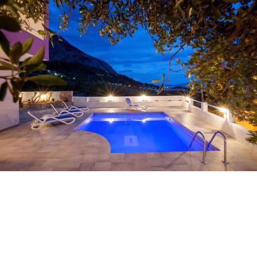 ctma133/ Holiday house with private pool