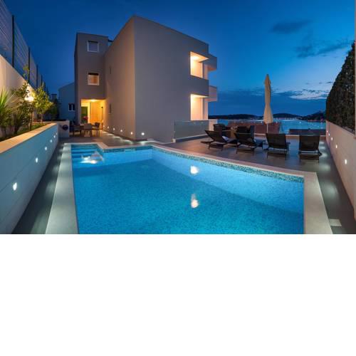 ctro168/ Modern villa with private pool