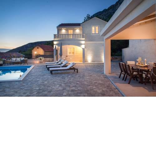 cttu176/ Dalmatian stone house with private pool