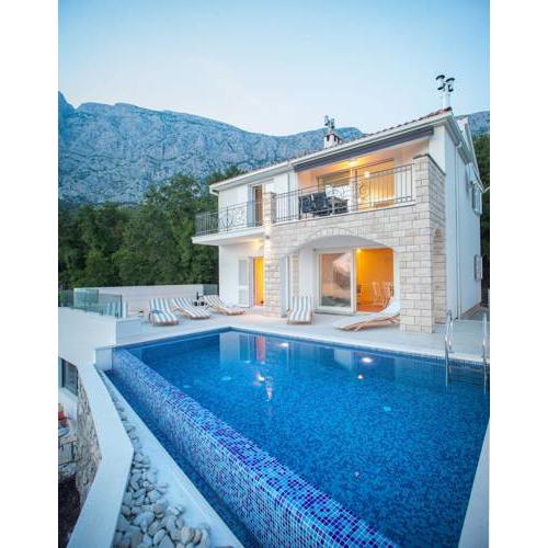 cttu193/ Villa with heated private pool