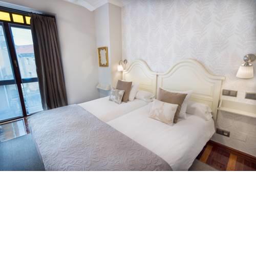 Cuatro Caminos Rooms