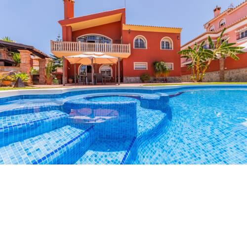 Cubo's Villa La Alqueria