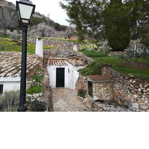 Cueva El Madrono