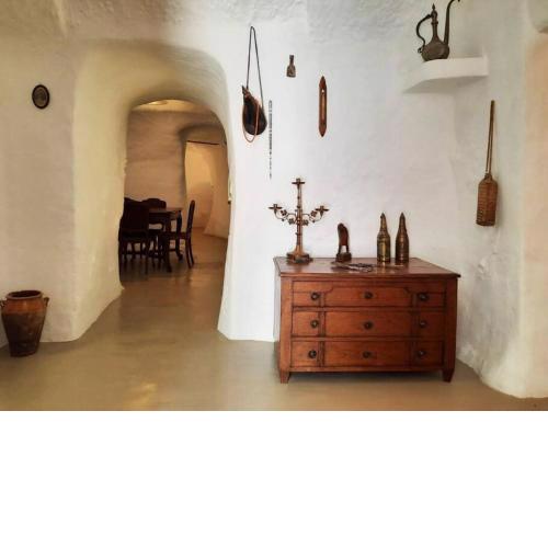 Cuevas Los Coloraos, the unique and authentic cave house!
