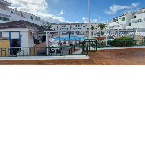 D104 alondras park ground floor pool view