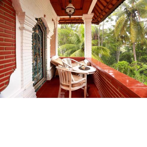 Danaya's Cottage and Studio
