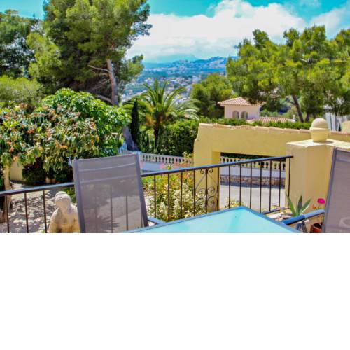 David - holiday bungalow with pool in Teulada