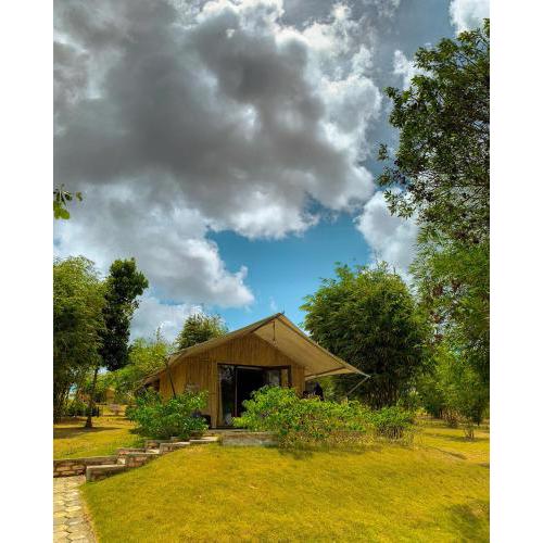 "D'BAMBOO KAMP" Desa Wisata Ekang