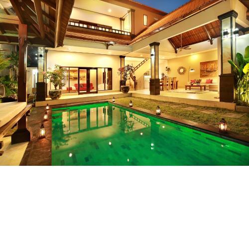 De Liza Villa Seminyak Beachside