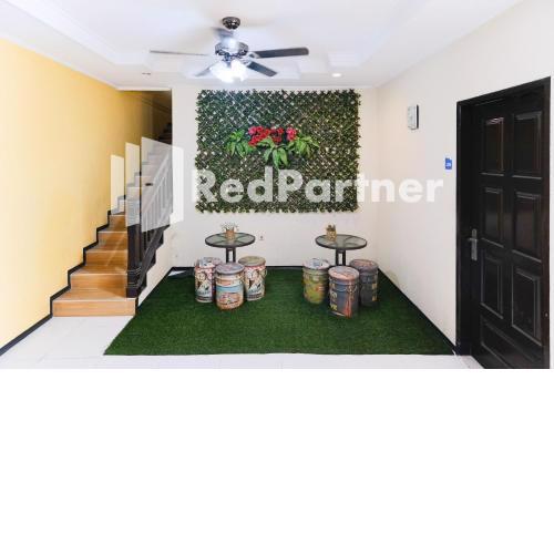 Dea Homestay Syariah RedPartner At Kertomenanggal Surabaya