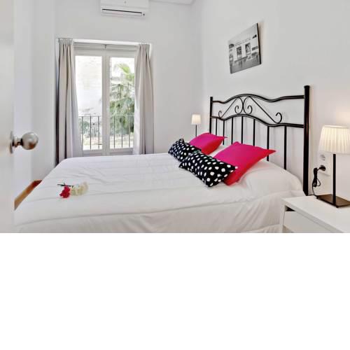 Del Parque Flats - Alvarez