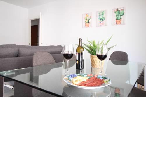 Del Parque Flats - Zamarrilla