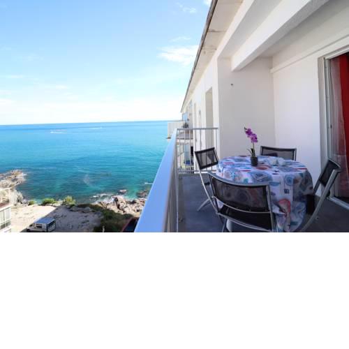 DELFIN 9-Apartamento primera linea de mar en Canyelles-Roses