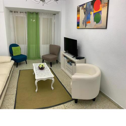Delightful 3 bedroom Apartment with Terrace E1EV