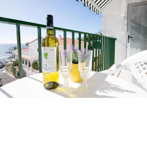 Delightful apartment with AC and 500m from Beach