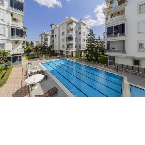 Delightful Flat with Shared Pool in Konyaalti