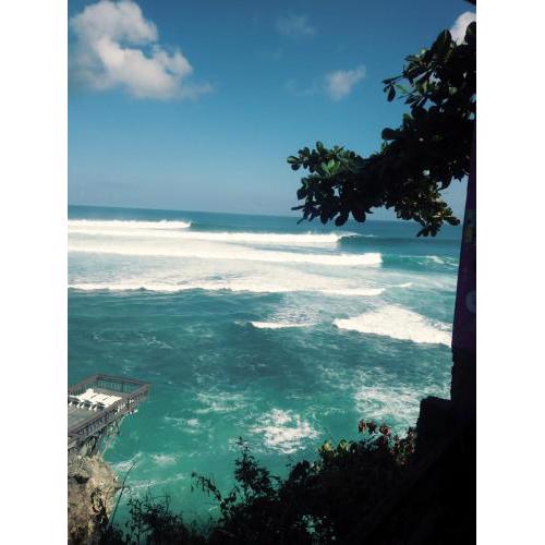 Delpi Surf House Uluwatu Beach