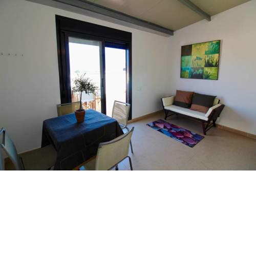 Delta Ebre terraza. A 950 m de L'Ebre, WIFI. Locamar Appt Paula