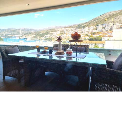 Deluxe 2 Bedroom apartment in Heart of Dubrovnik
