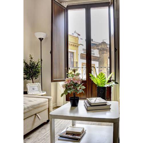 Deluxe Apartment with Giralda views