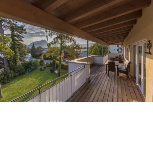 Deluxe Loft Mountain View