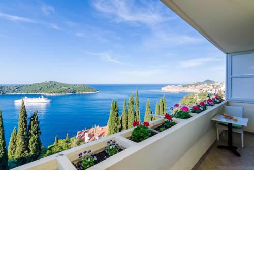Deluxe Sunset Room