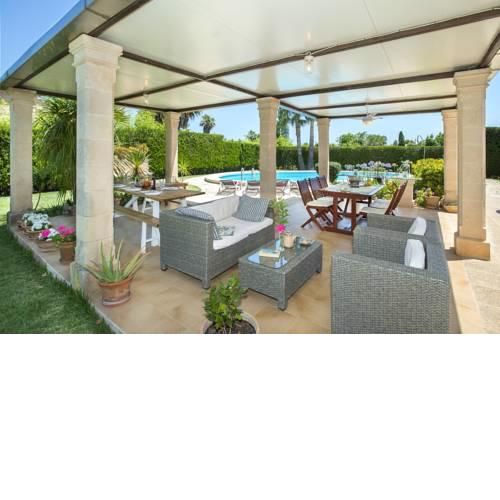 Deluxe Villa Coloma with Huge Pool